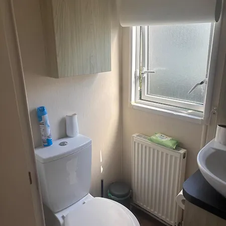 Newquay Bay - 3-bed Caravan - Sleeps 6 - Dogsok