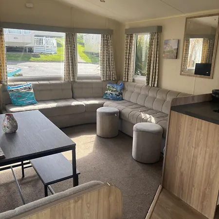 Chalet Newquay Bay - 3-bed Caravan - Sleeps 6 - Dogsok *